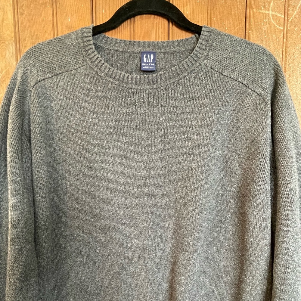 GAP Charcoal Knit Sweater - Picture 4 of 10